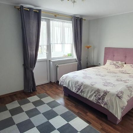 Yla Apartments Piatra Neamt Exterior photo